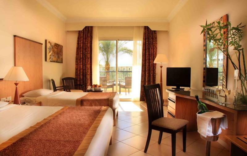 体验克罗赛兹园地酒店 沙姆沙伊赫 外观 照片 A room at the Hilton Sharm El Sheikh